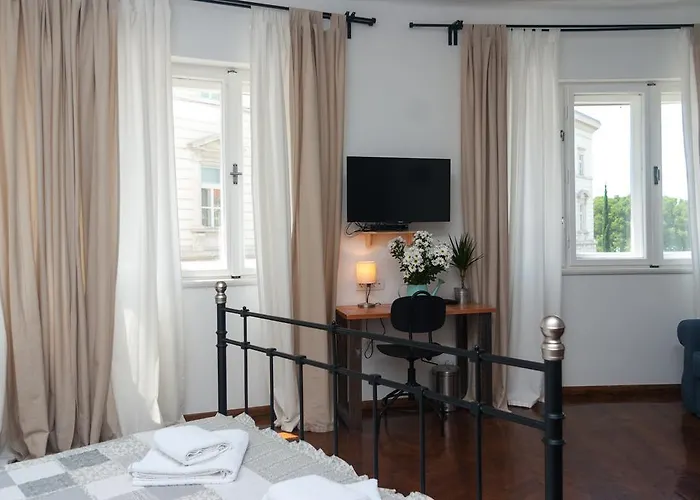 Guest house Indigo 4*